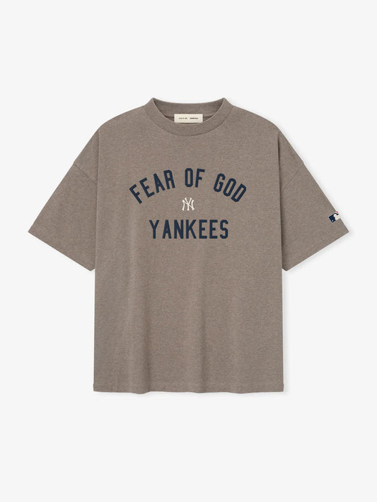 ESSENTIALS Yankees 90s Tee