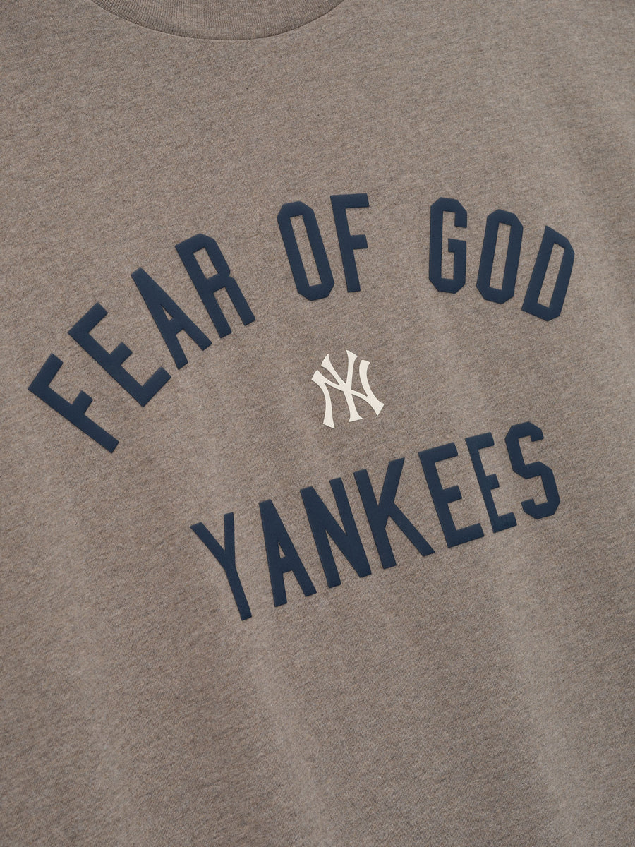 ESSENTIALS Yankees 90s Tee