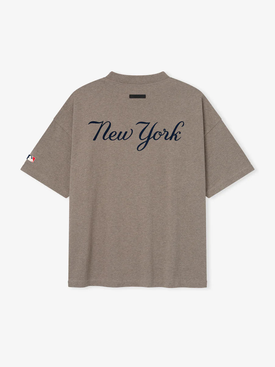 ESSENTIALS Yankees 90s Tee
