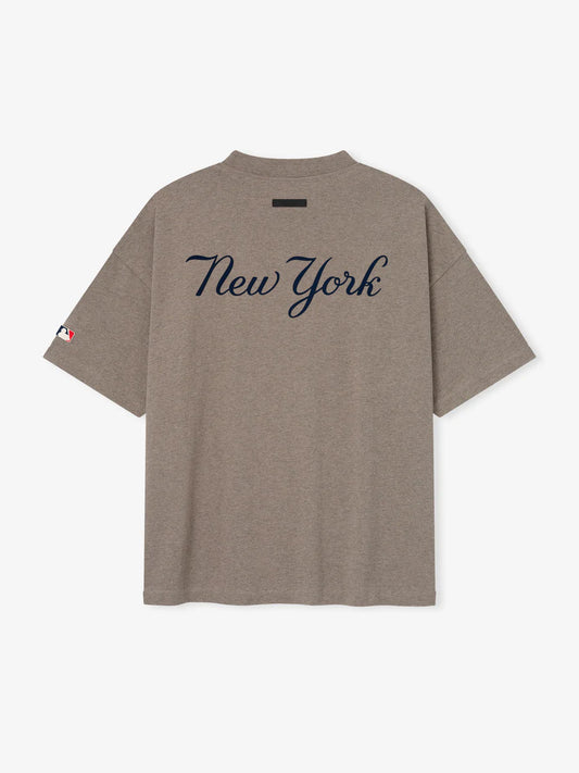 ESSENTIALS Yankees 90s Tee
