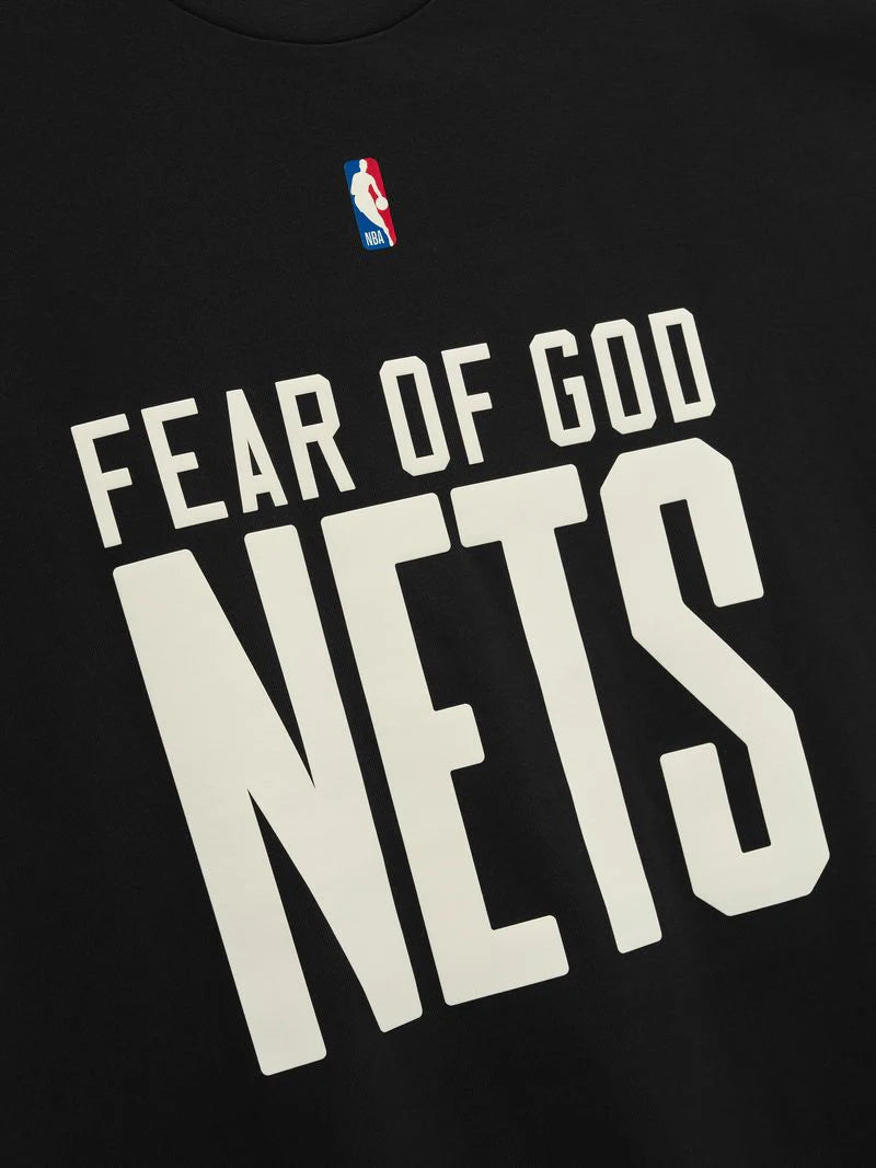 ESSENTIALS Nets 90's Tee
