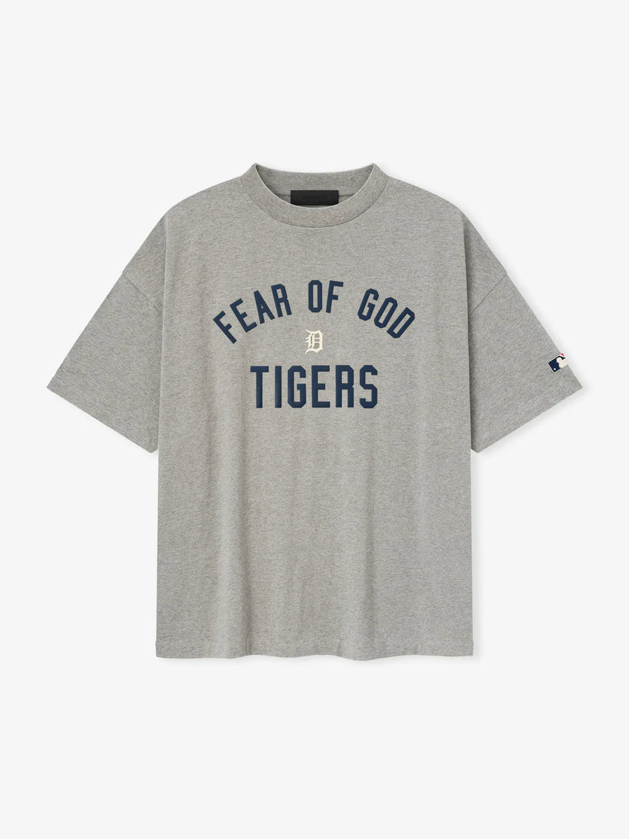 ESSENTIALS Tigers 90s Tee